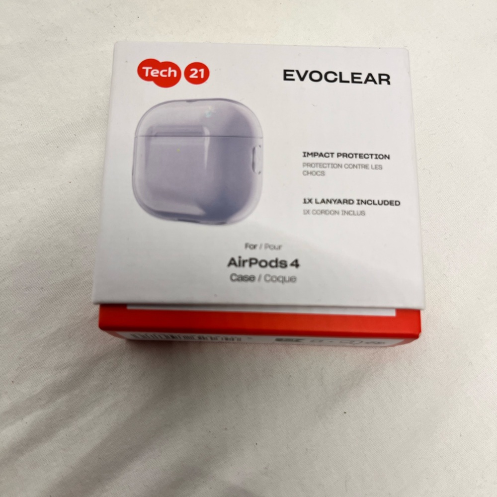 tech21 EvoClear AirPods 4 Case - Clear